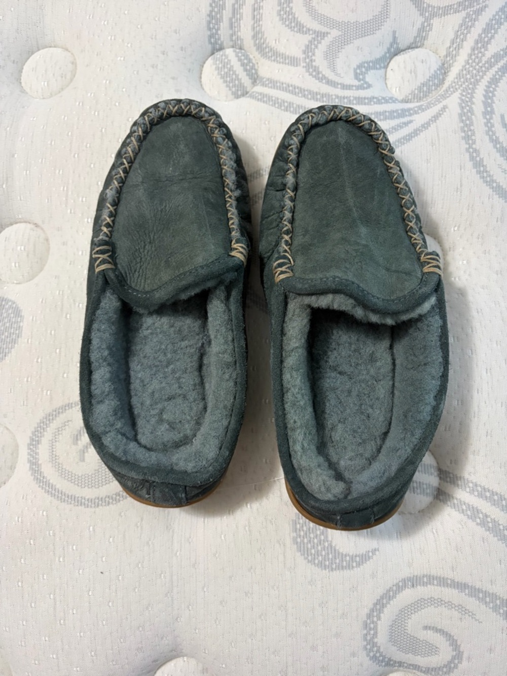 L.L. Bean women’s scuff Moccasin Slippers in Slate Blue Suede